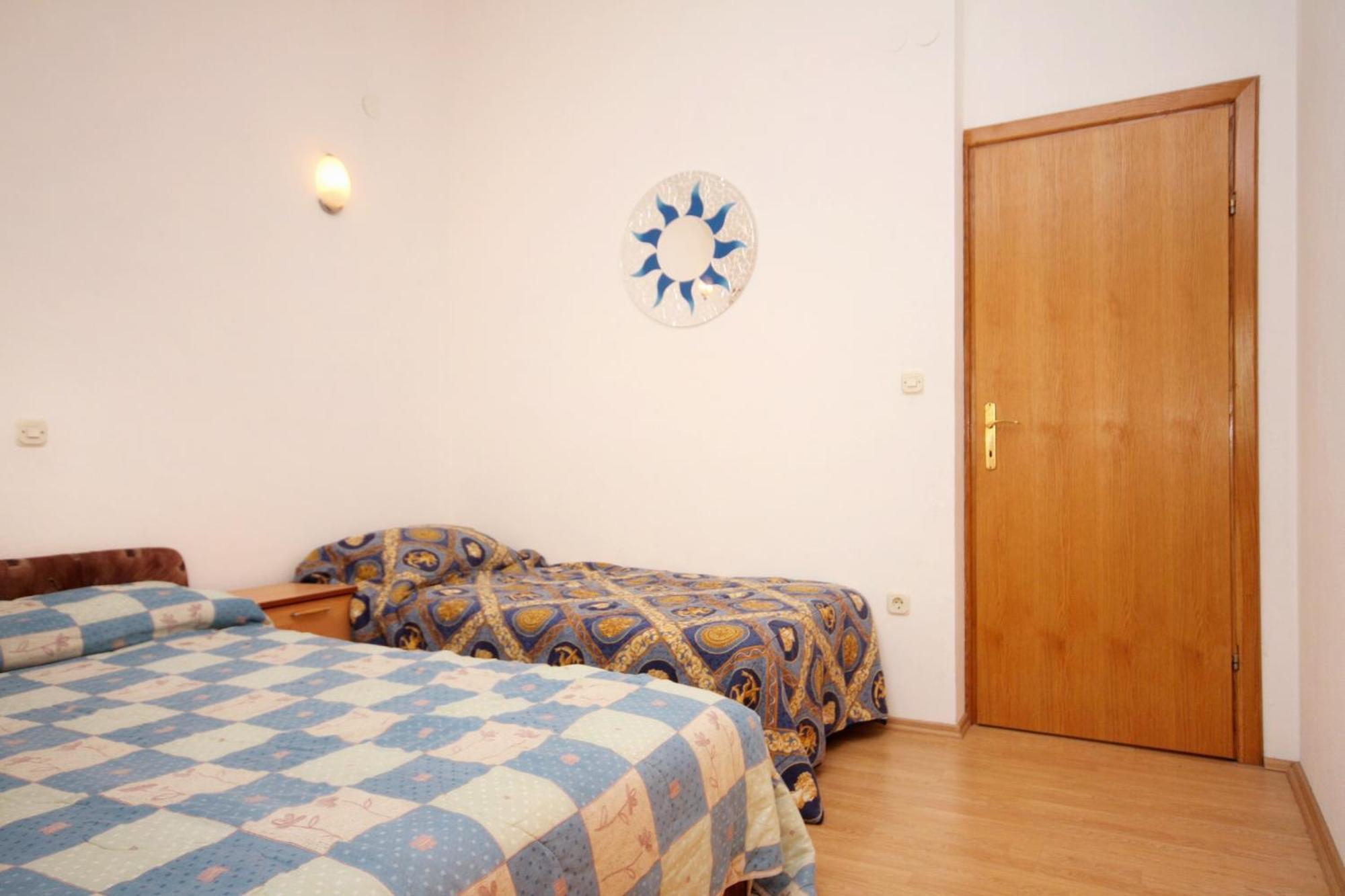 Apartments With A Parking Space Pisak, Omis - 5975 客房 照片